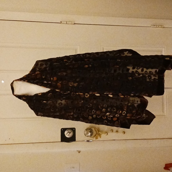 Ladies shawls (2) - Picture 1 of 3